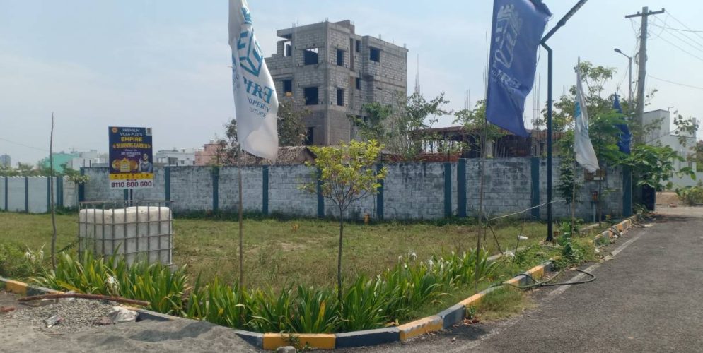 blooming garden plot 14