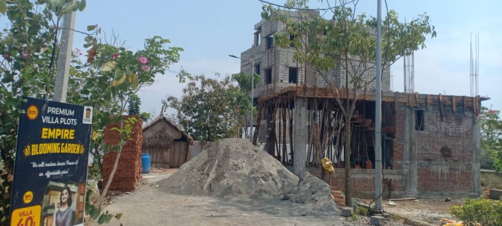 blooming garden plot 15