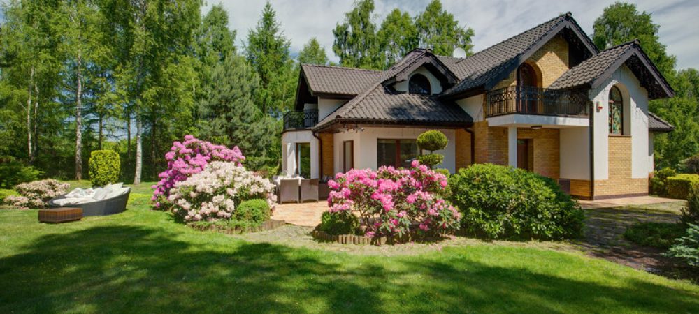 Exterior of detached house with beauty garden