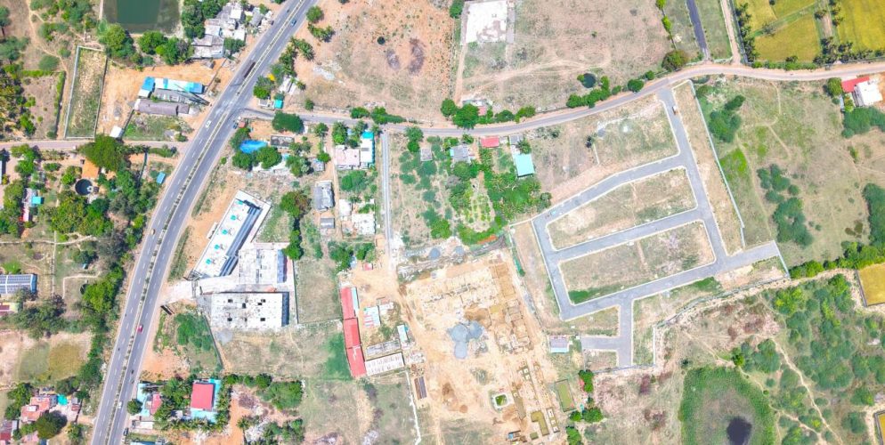 royal-c-plot-178910965