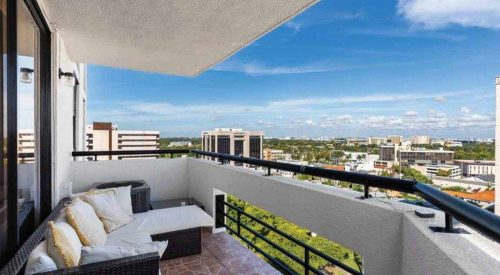 the edge balcony